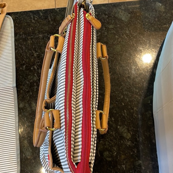 SOLD SOLD SOLD FRENCH STRIPED TOTE/DIAPER BAG W/ CHANGING PAD, ROOMY NWOT - Picture 3 of 8